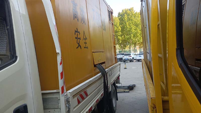 南岸如何判断柴油发电机组和UPS电源的切换时间是否符合要求？